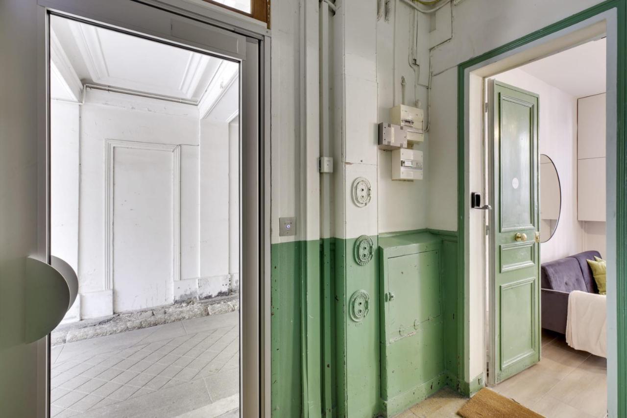 Апартаменты Bright Charming Modern Studio By Dreamy Canal St Martin 10Eme Metro Goncourt Париж Экстерьер фото